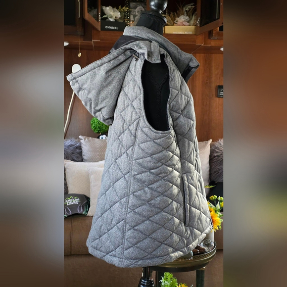 Tek Gear Women's Gray Quilted Vest - Picture 2 of 7